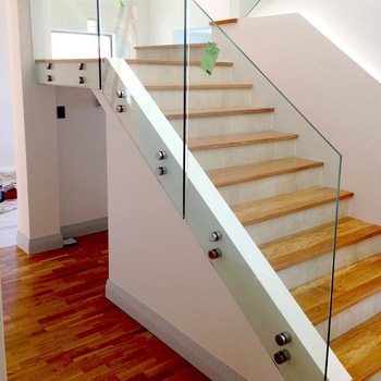 Lan can cầu thang kính cường lực giá tốt nhất tại quận 2